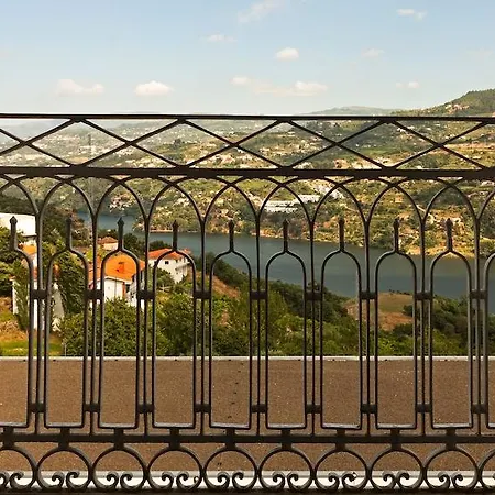 Douro Palace &