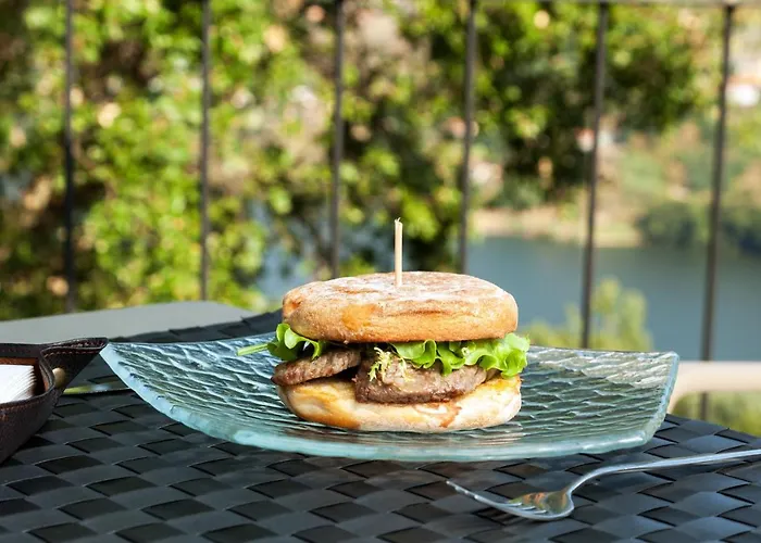 Douro Palace & 4* Santa Cruz do Douro