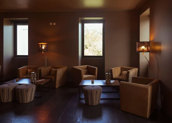 Douro Palace & Santa Cruz do Douro