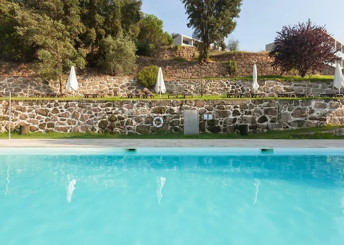 Douro Palace & Santa Cruz do Douro